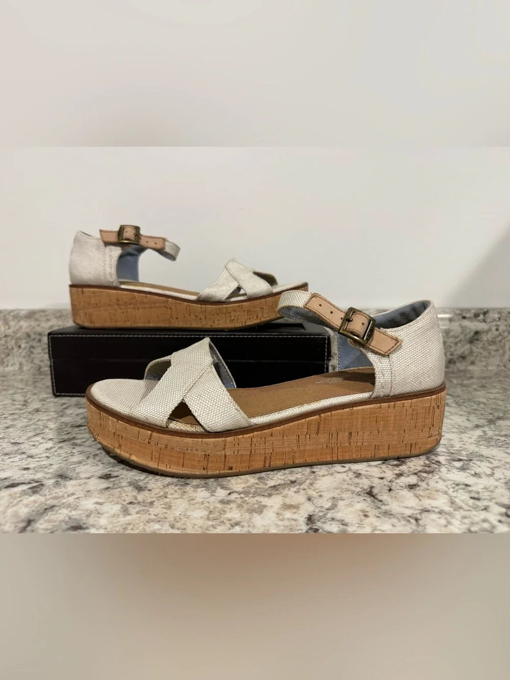 TOMS Women's Harper Wedge Sandals Natural Cork Size 8 White Platform